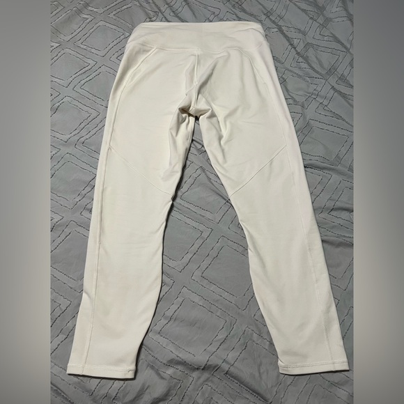 NWT Fabletics Define Power Hold High Waisted cream cropped leggings, large - Picture 2 of 3